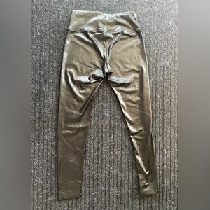 SUPER LIQUID, LEATHER, WET LOOK LEGGINGS
NWOT-SMALL, STRETCHY, BLACK